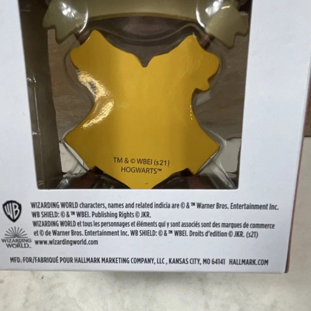 Hallmark Harry Potter Hogwarts Crest Hanging Ornament Multicolor 2021 2HCM9128